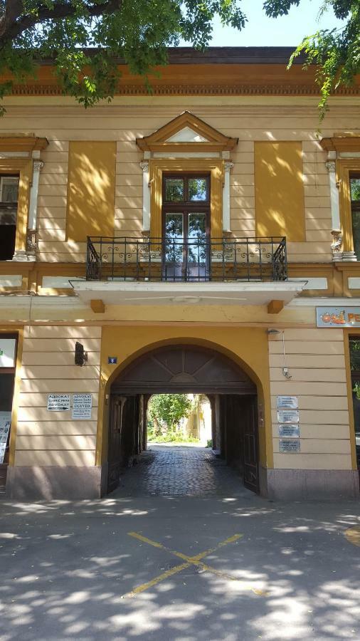 Center Apartment Dunja Subotica Ngoại thất bức ảnh